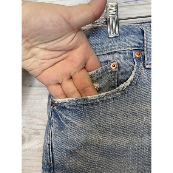 GAP Shorts Womens 16 33 Light Wash High Rise Cheeky Midi Button Fly Distressed - Picture 3 of 11